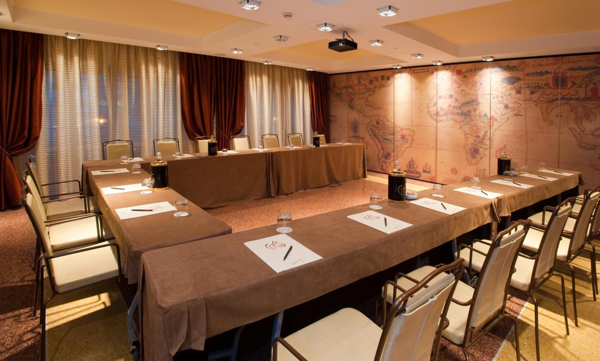 萨沃亚大酒店 热那亚 外观 照片 A meeting room