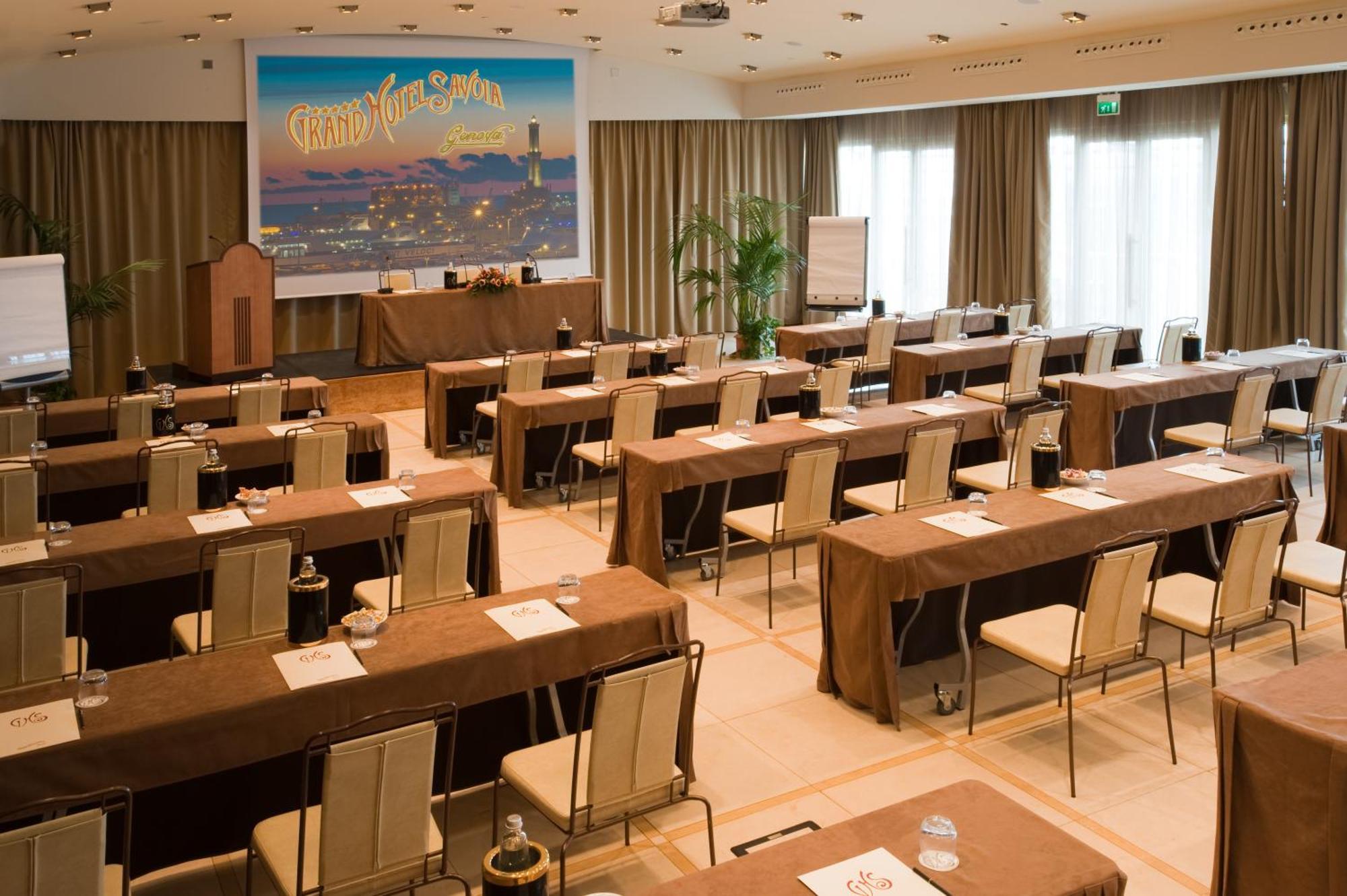 萨沃亚大酒店 热那亚 外观 照片 The conference room of the German National Academy of Sciences, Leopoldina, in Halle/Saale