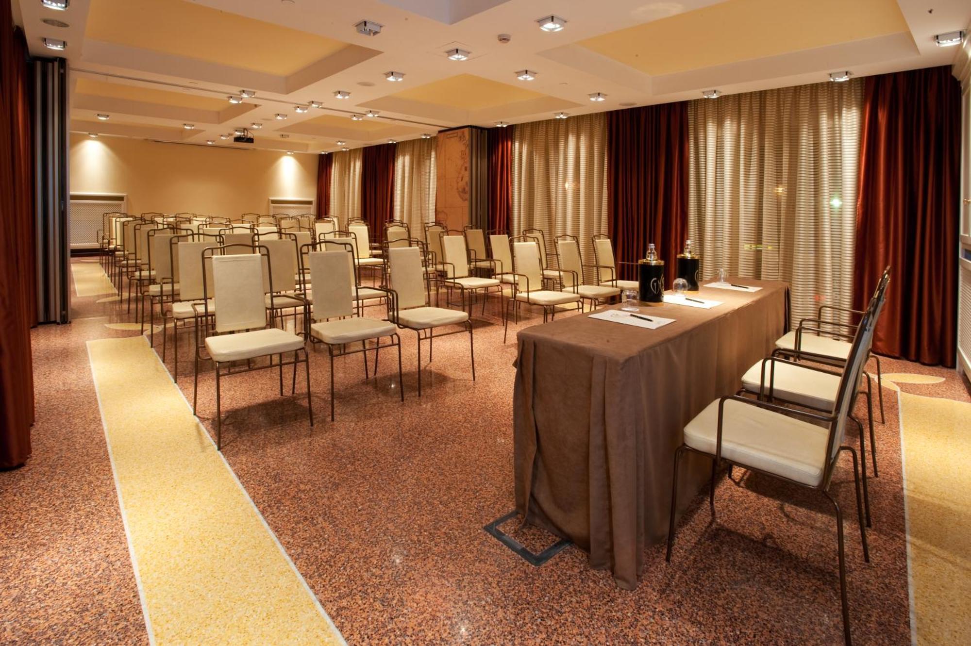 萨沃亚大酒店 热那亚 商务 照片 Meeting room